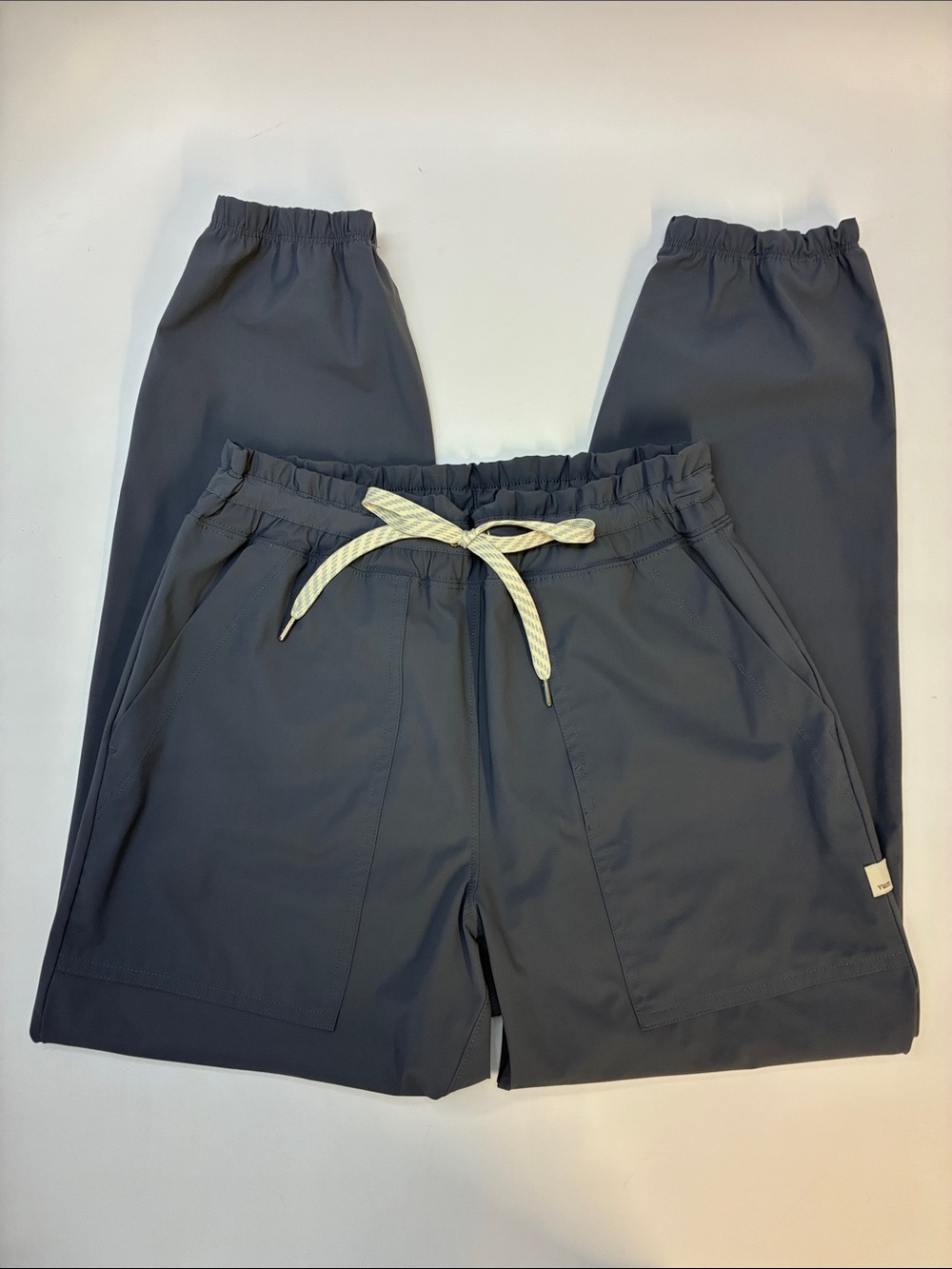 Vuori Women's Miles Jogger, grey, Women’s Small - Picture 10 of 16